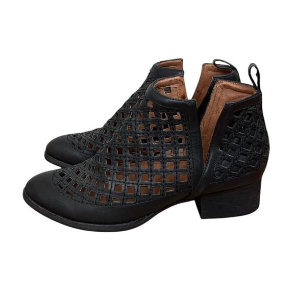 Jeffrey Campbell Taggart Open Weave Ankle Booties Black Leather Boots Size 9 - Picture 4 of 13